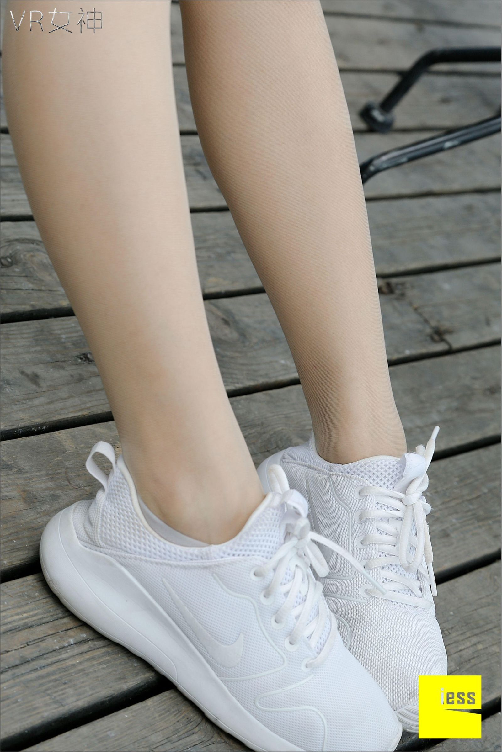 [IESS]异思趣向 女主播SASA 白球鞋的丝足梦游